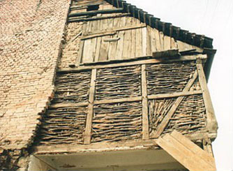 Gefachestrukturen an einem historischen Gebäude in Sachsen-Anhalt
